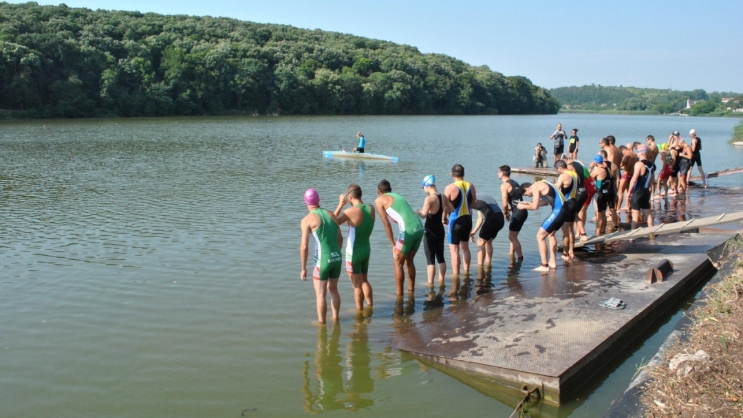 130 състезатели участваха в държавното първенство по триатлон