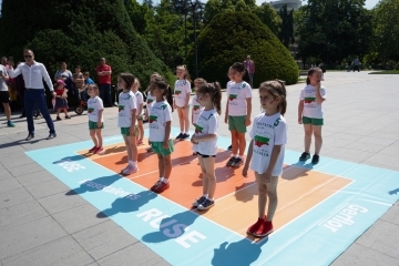 Националните съзтезателки по волейбол се срещнаха с деца и фенове в Русе