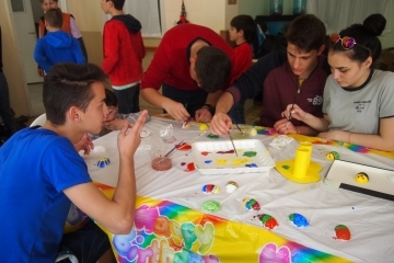 „Младежки парламент” към омд с акция за Великден