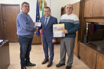 Запасните офицери наградиха кмета на Русе за приноса му към историческата памет на региона