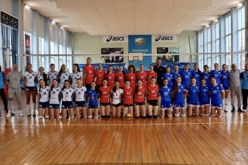 The Yalta Hall in Ruse was the arena for the two-day volleyball competition "For the Mayor's Cup"