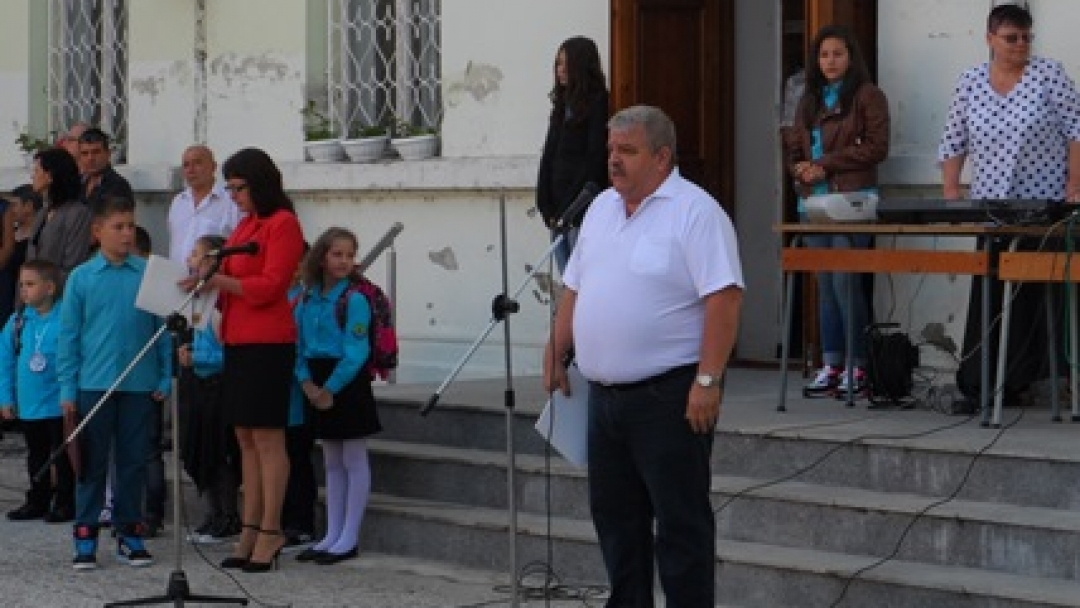 Пламен Стоилов присъства на откриването на учебната година в СОУ за европейски езици