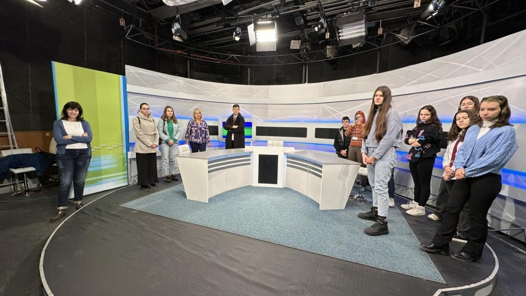В Световния ден на телевизията представители на Младежкия парламент посетиха Регионалния център на БНТ в Русе