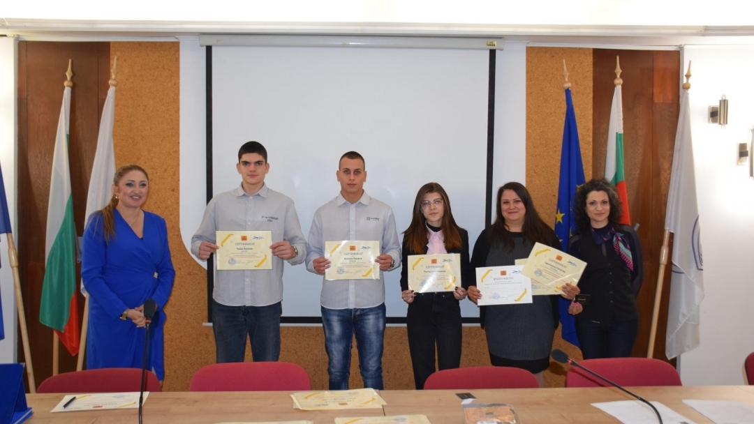 Ученици от ПГ „Иван П. Павлов“ представиха визията си за бъдещето на туризма в Русе