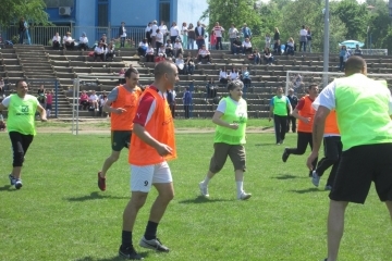 Състезание „Детето още живее в мен“ събра над 100 ученици и техните родители