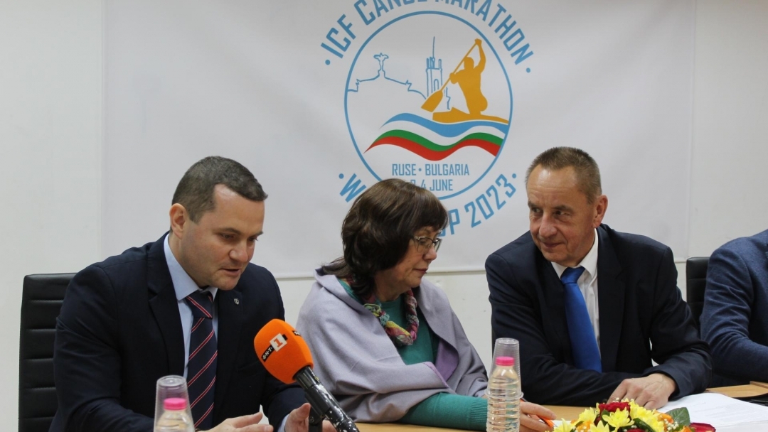 Президентът на Международната федерация по кану-каяк Томас Кониецко посети Русе