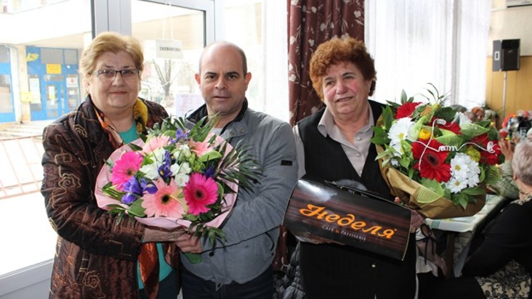 Осмомартенски празник в пенсионерски клуб „Здравец“ град Мартен