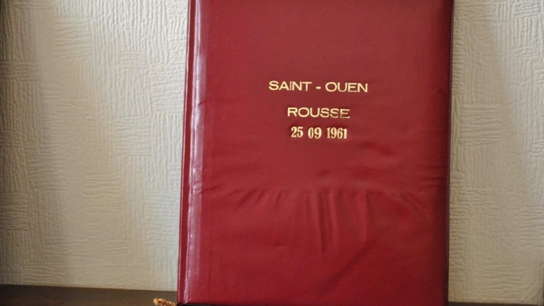 Оригиналният договор за побратимяване със Сент Уан беше дарен днес на Община Русе