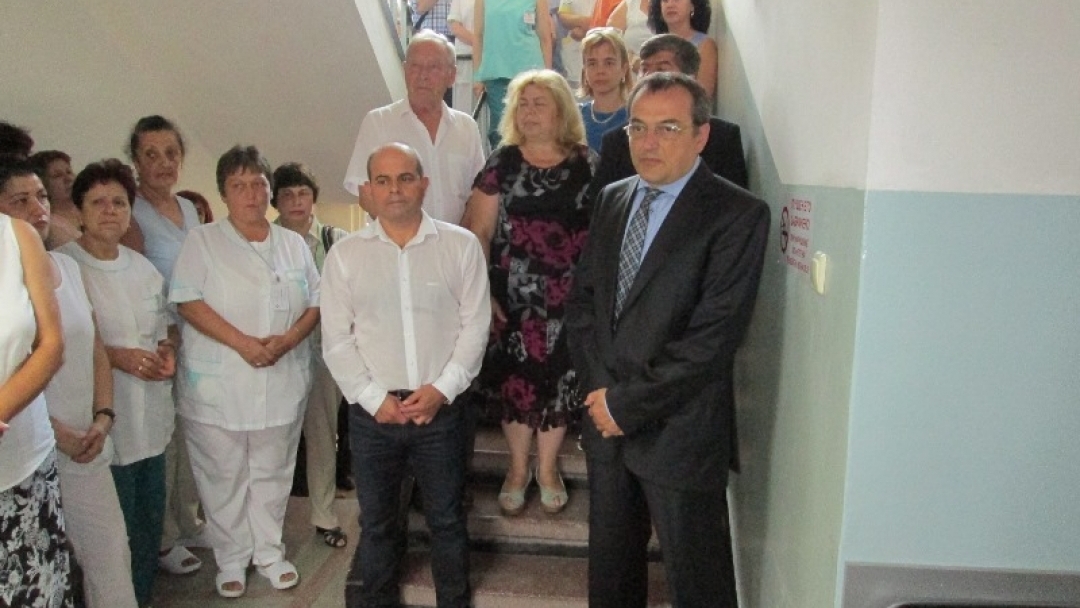 Барелеф на д-р Граматиков беше открит в белодробната болница