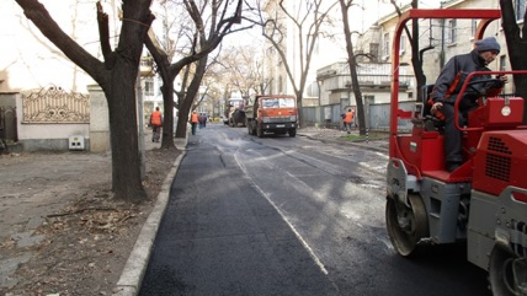 Оп „Kомунални дейности“ асфалтира улици в Русе