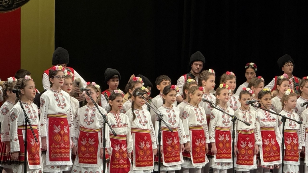 Националният фолклорен конкурс „Дунавски славеи“ събра в Русе младия елит на народната музика