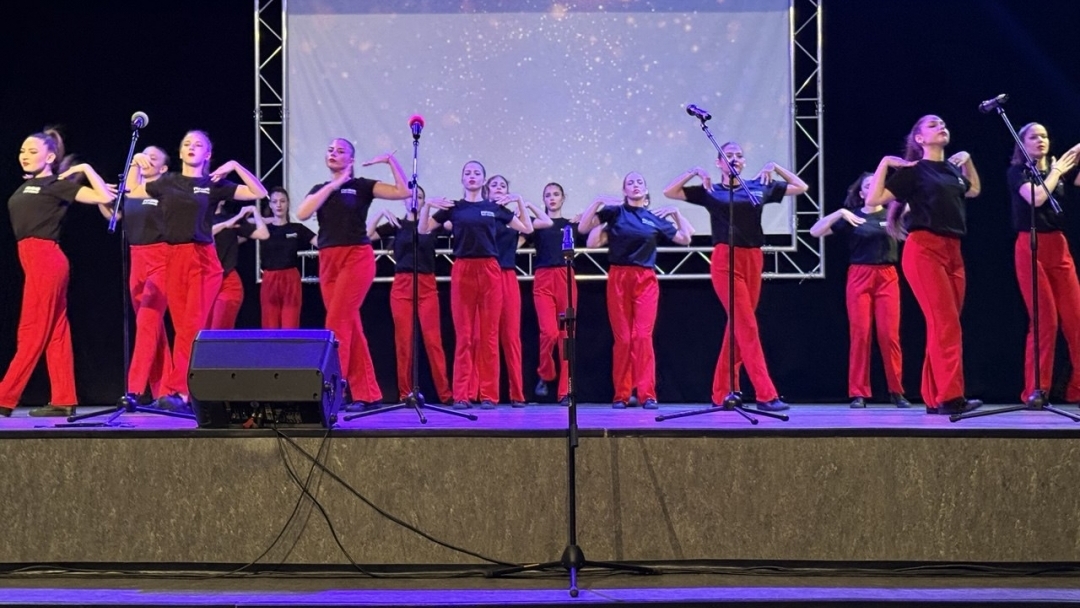 Заместник-кметът Енчо Енчев уважи Пролетния концерт на Английската гимназия  