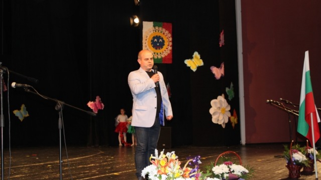Кметът Пламен Стоилов откри Годишния концерт на детските градини 