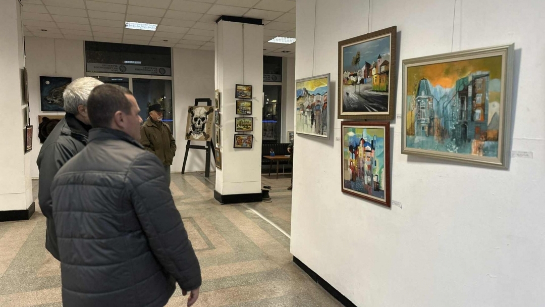 Пенчо Милков откри изложбата „Зимно настроение“ на Дружеството на русенските художници