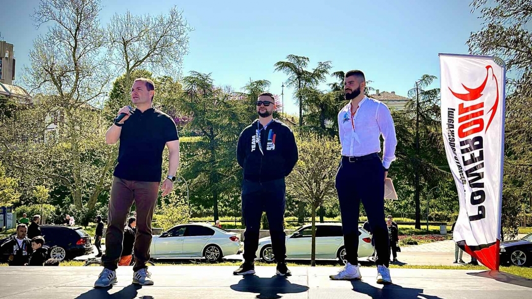 Кметът Пенчо Милков и „БМВ Тийм Русе“ дадоха начало на автомобилния сезон