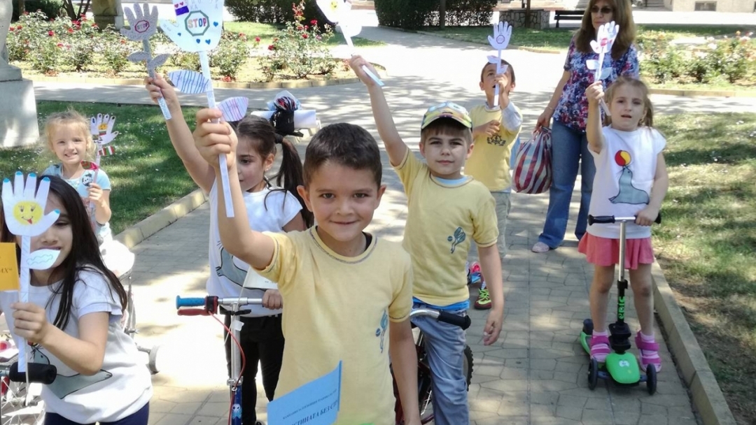 Децата на Борово се включиха във велопоход „Стоп! Да опазим децата“