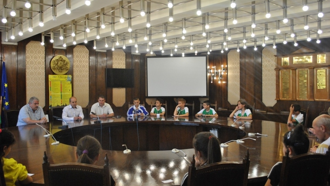 Кметът Пламен Стоилов се срещна днес с победителите от Държавните финали по хандбал