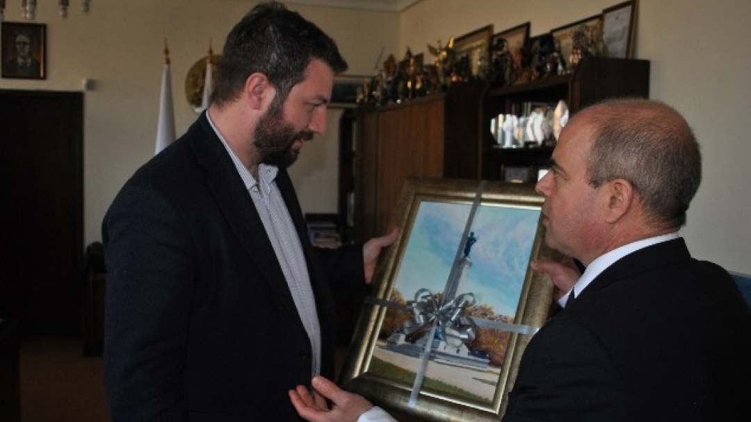 Проектът 'Интегриран подход на Община Русе за интеграция на роми и други уязвими групи на територията на общини от Област Русе' е сочен за пример на национално ниво