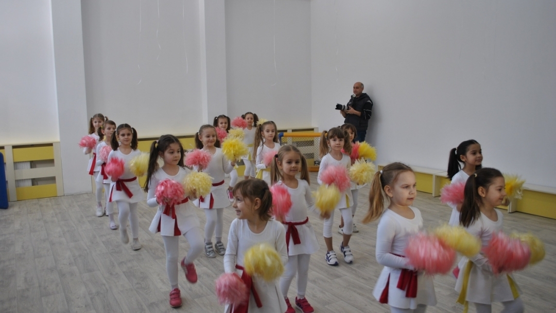 Нов физкултурен салон отвори врати в ЦДГ ''Здравец''