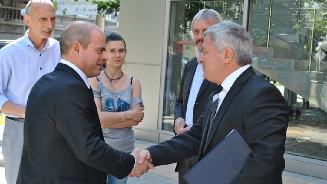 Кметът откри 17-тo изложение на техника и технологии