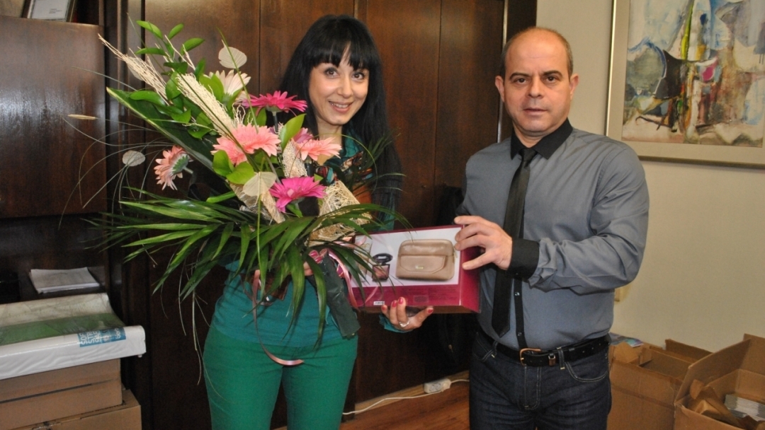 Двама общински директори празнуват рожден ден днес