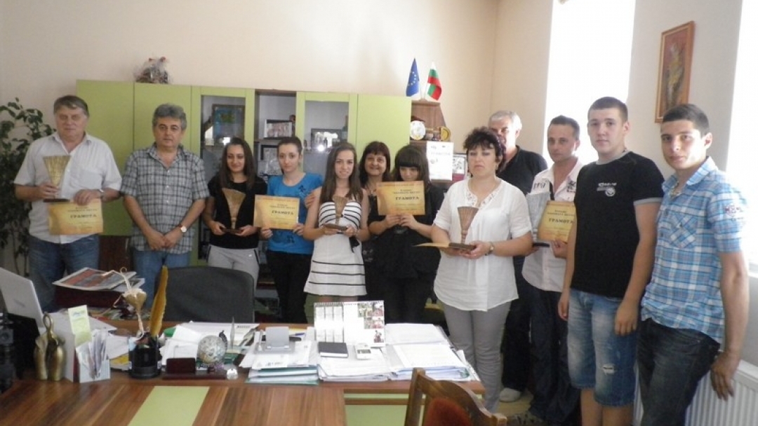 Наградиха победителите в конкурса „Златната метла“