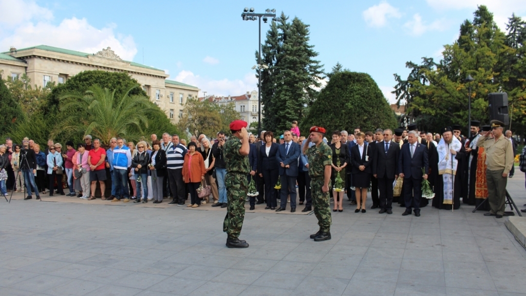 Стотици русенци отбелязаха Независимостта на България