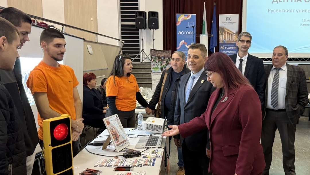 Над 29 училища се включиха в Деня на отворените врати на РУ „Ангел Кънчев