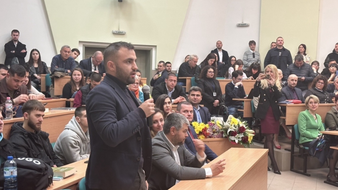 Кметът Пенчо Милков уважи професионалния празник на юристите в Русенския университет