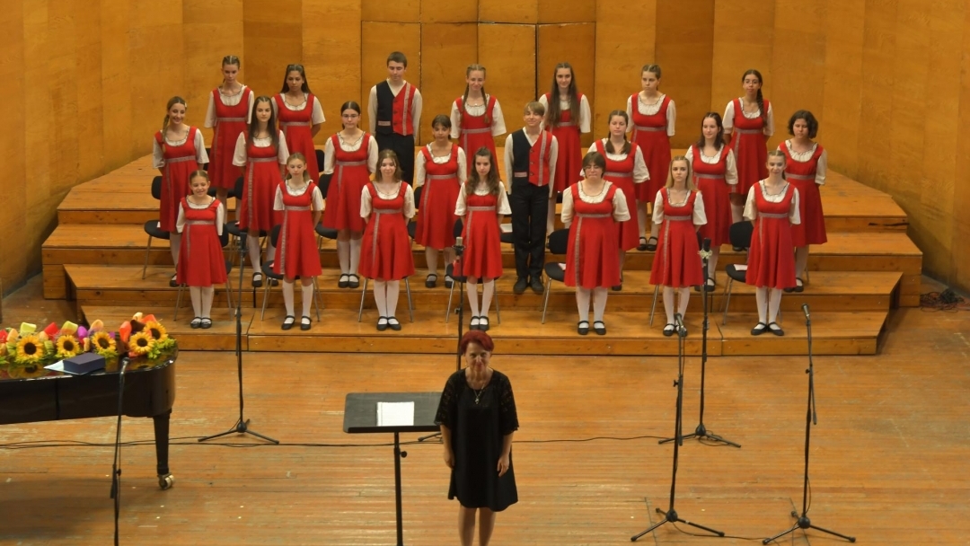 Children's Choir "Danube Waves" with Grand Prix from International Competition in Romania