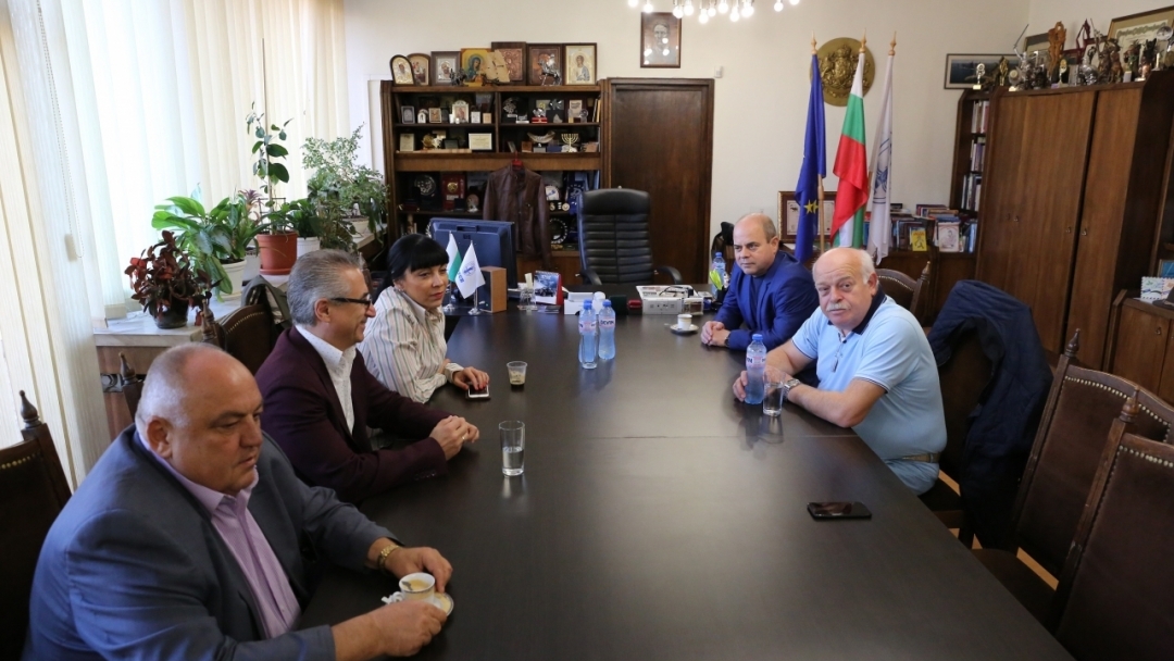 Кметът Пламен Стоилов проведе работна среща с председателя на УС на АПИ инж. Дончо Атанасов
