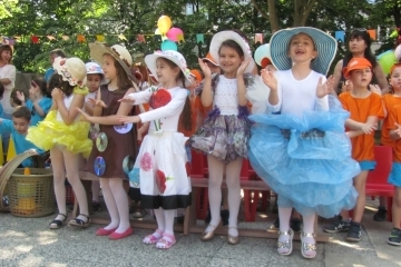 Празнично шоу по повод 1-ви юни в детска градина „Слънце”