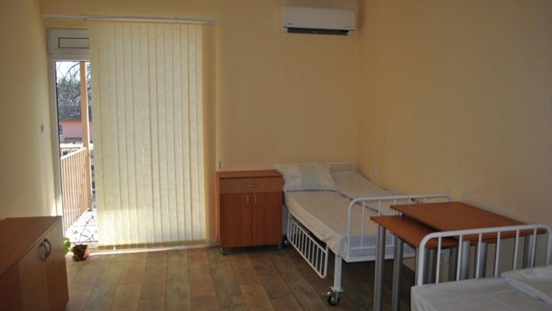 Кметът Пламен Стоилов откри нов корпус към Дома за възрастни с деменция 'Приста'