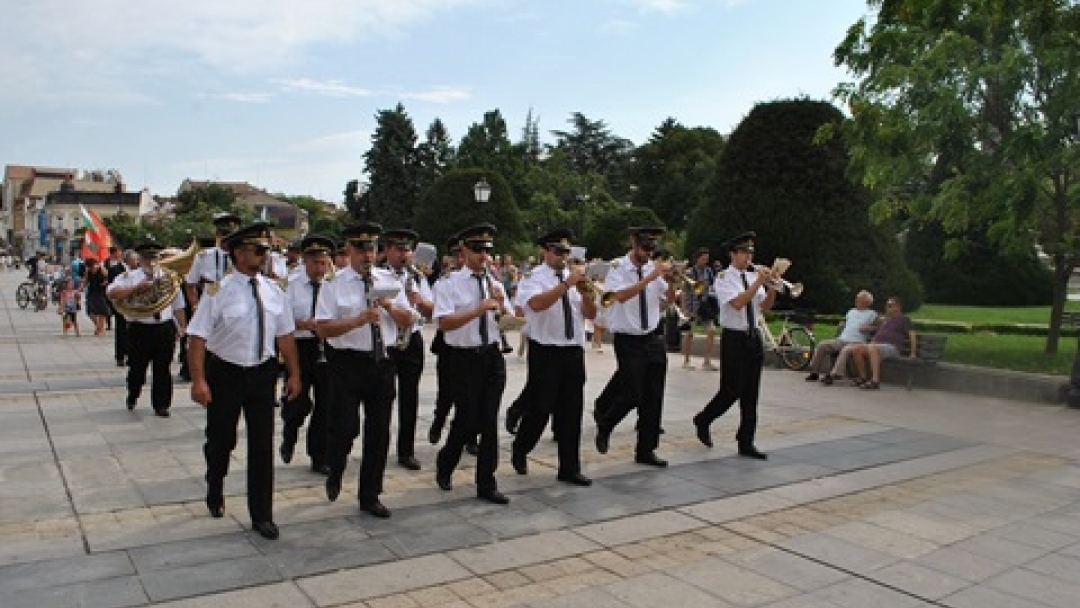 Шествие и тържествена церемония се проведоха в Русе на 6 септември – Ден на съединението