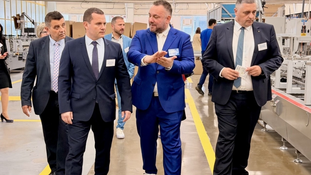 Кметът Пенчо Милков удостои с почетен плакет изпълнителния директор на „Дунав прес“ АД Николай Алексиев