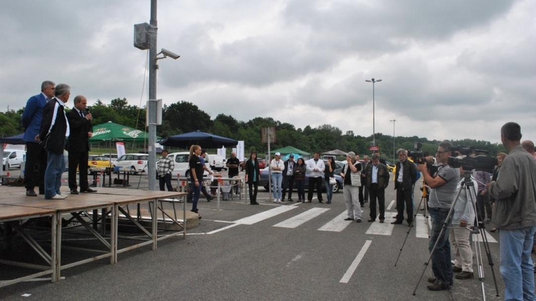 Кметът Пламен Стоилов откри русенското автомобилно изложение