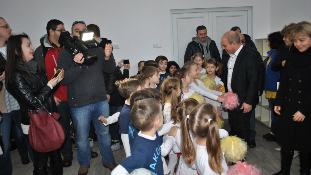 Нов физкултурен салон отвори врати в ЦДГ ''Здравец''