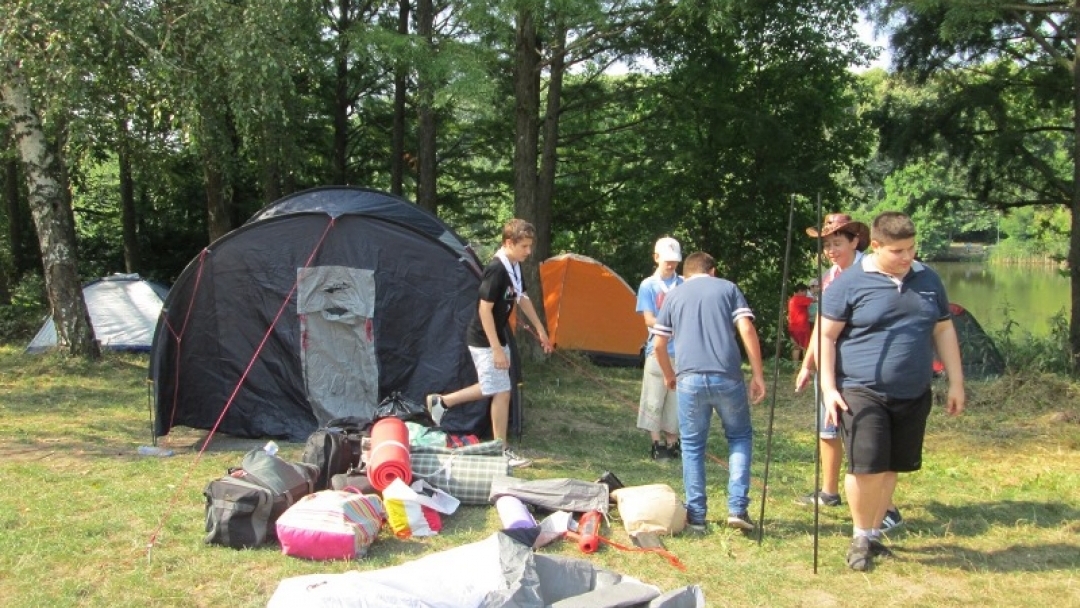 Русенски скаути разпънаха палатки в Лесопарк „Липник“