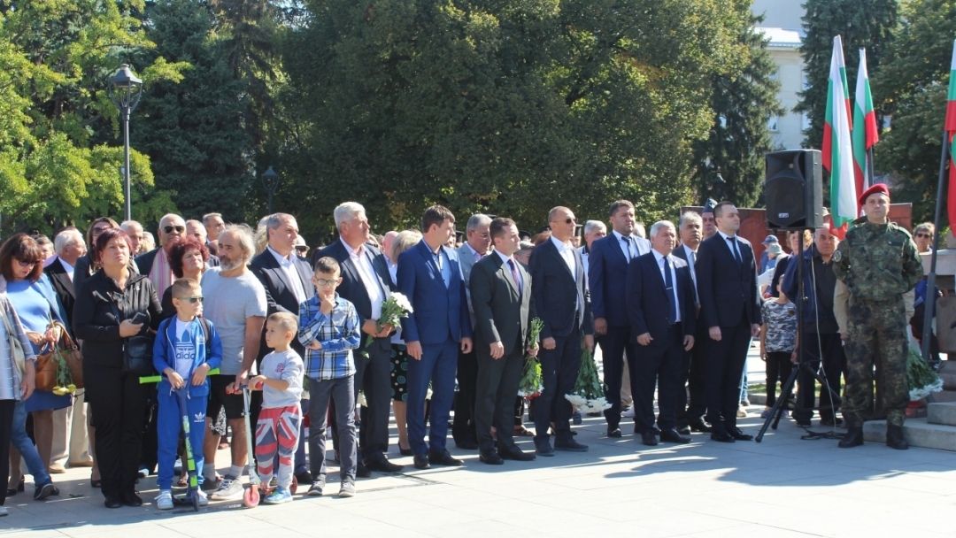 Русенци честваха 111 години от обявяването на Независимостта на България   