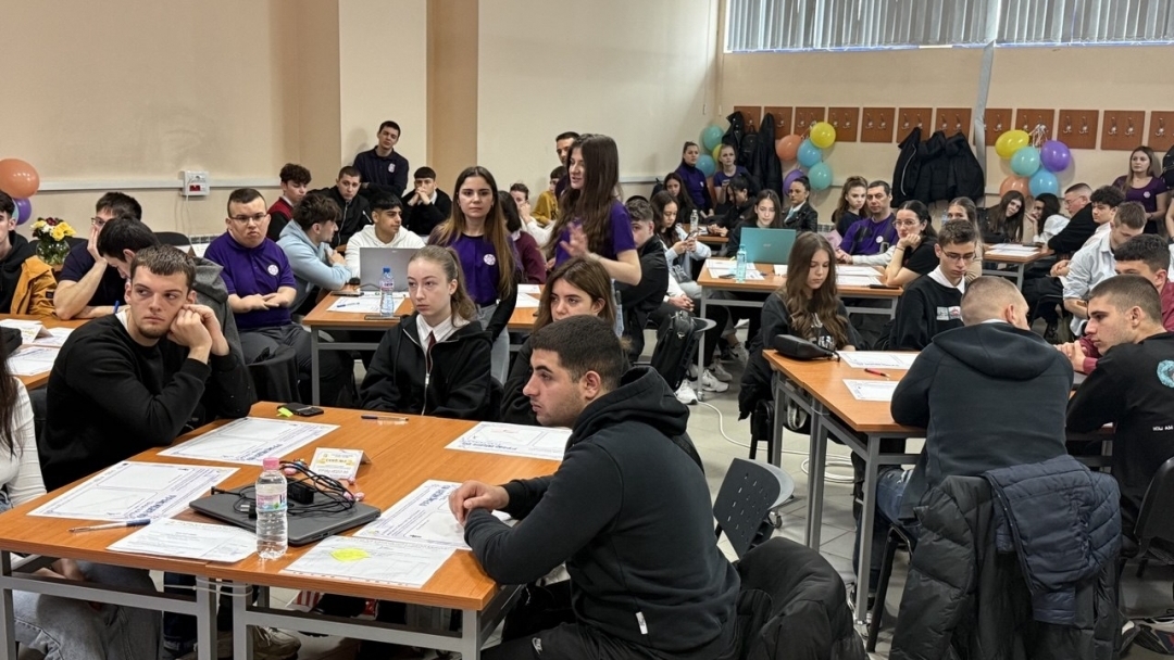 70 зрелостници търсят как изкуственият интелект може да спаси гайдарските традиции