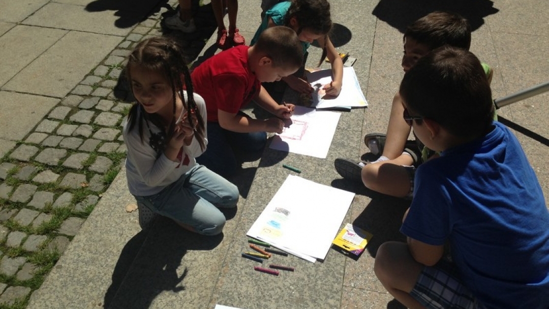 Деца рисуваха своя европейски дом в Русе