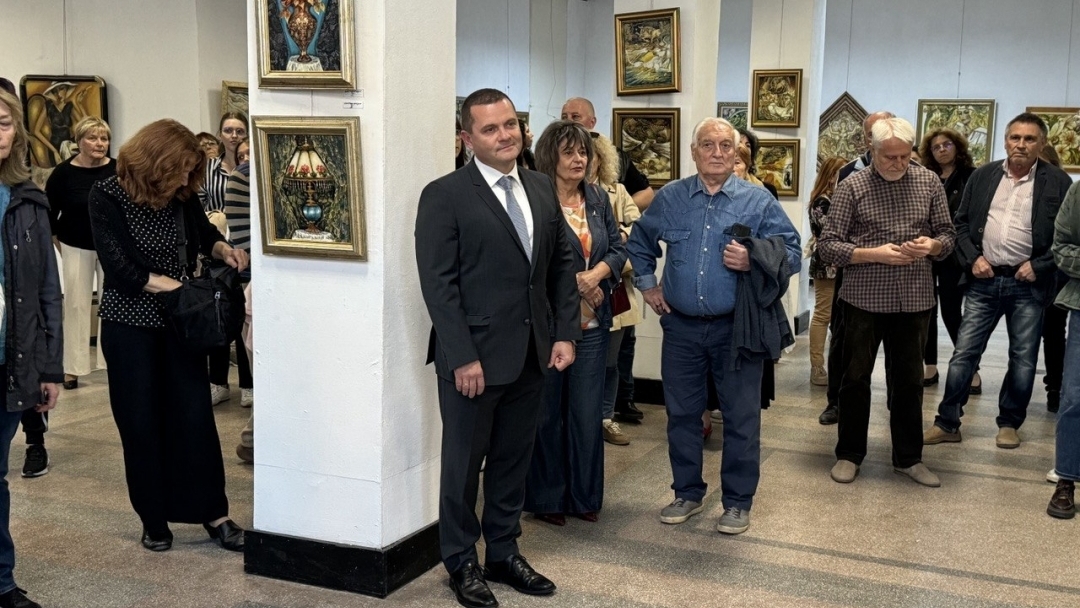Хрисанд Хрисандов отбеляза 75-ата си годишнина с ретроспективна изложба