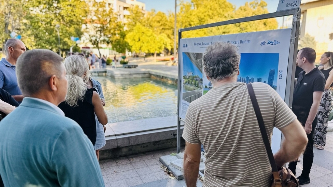 Фотоизложба на велопътешествениците от „Slow Riders“ представя маршрута по Дунав от Виена до Русе