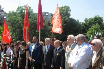 Кметът Пламен Стоилов присъства на церемонията за Деня на победата