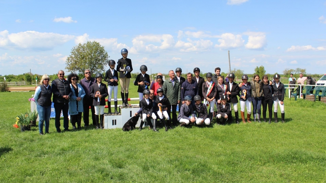 30 състезателни тандема от 5 клуба участваха в Държавното първенство по Всестранна езда
