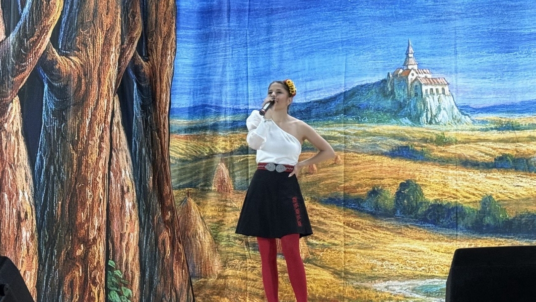 Танцов състав „Мартенски пъзел“ отбеляза 15 години с тържествен концерт