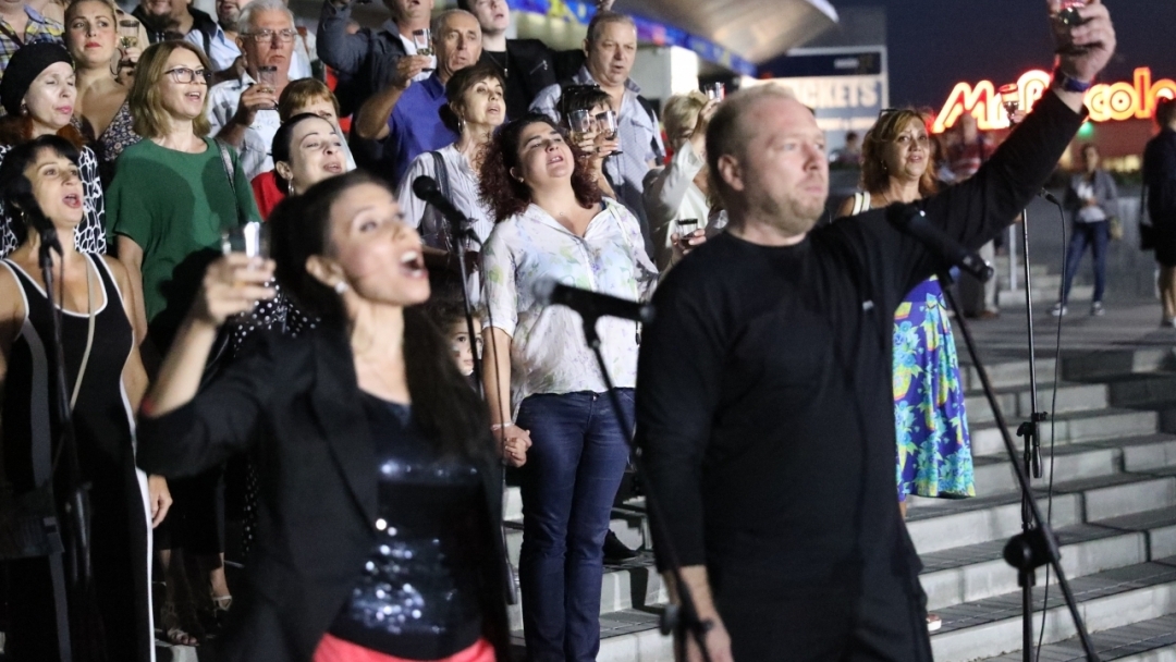 С "Травиата" на Русенската опера пред "Арена Монбат" приключи Световното първенство по волейбол в Русе