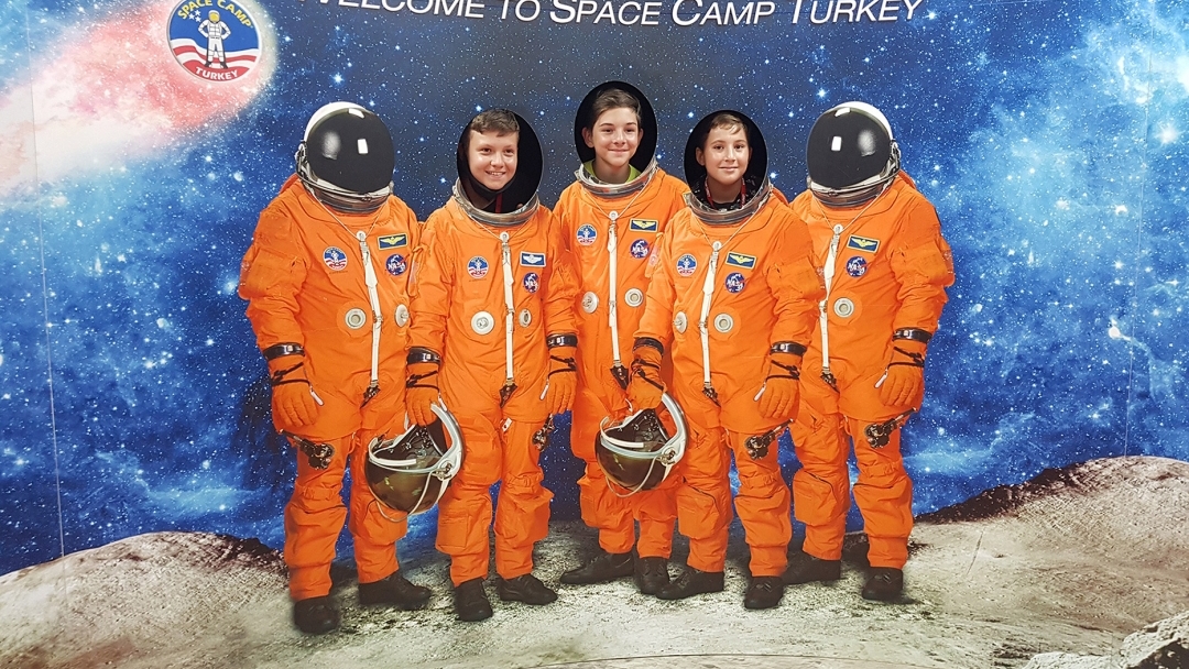 Русенските ученици могат да кандидатстват за участие в космическия лагер Space Camp Turkiye 2023