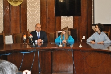 Кметът изпрати млади русенски пианисти за Ню Йорк