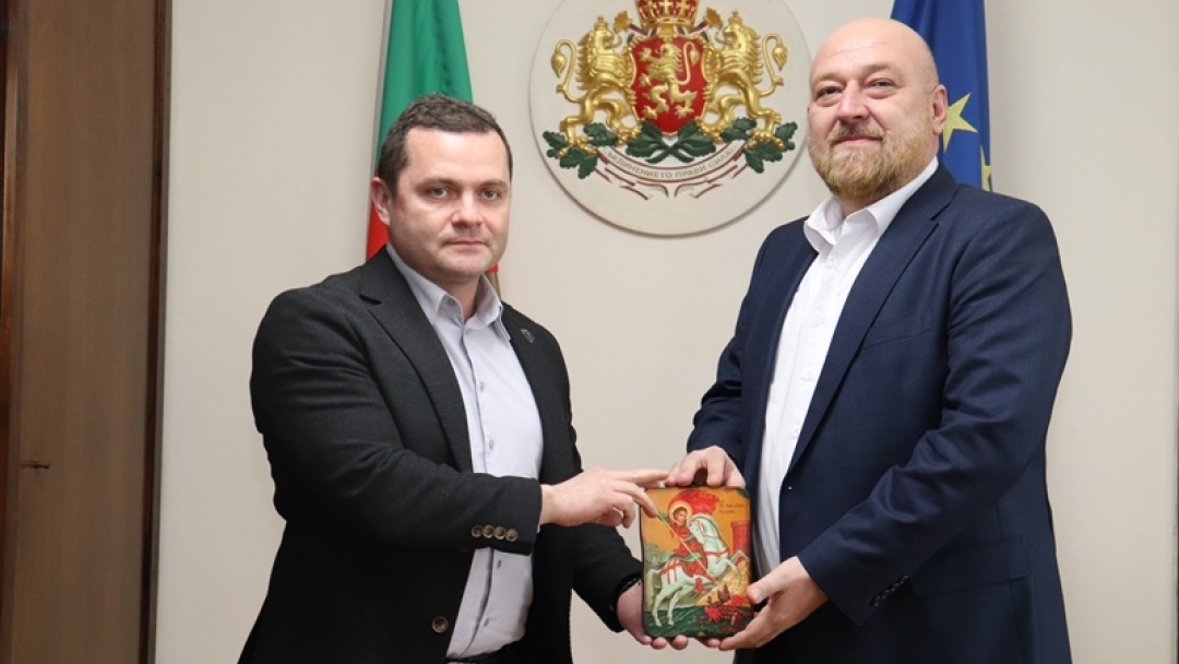Кметът на Русе Пенчо Милков приветства новия областен управител Анатоли Станев